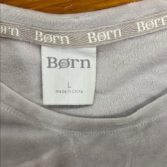 Born Soft Gray Long Sleeve Shirt Sweat Top with front pocket size large - Picture 2 of 8